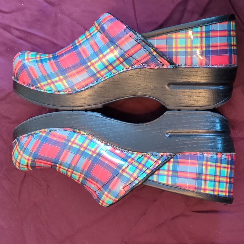 ⭐💥 Women's Dansko clogs size 37 plaid in good condition⭐💥 - Picture 5 of 10